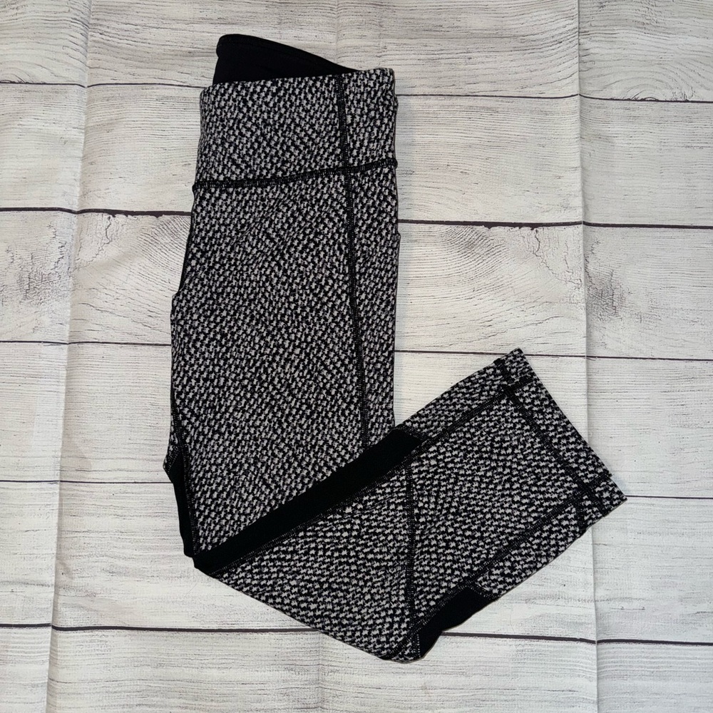 Lululemon Black and White Cropped Leggings